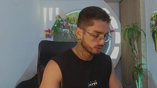 Alanrodgers online show from April 5, 10:44 am