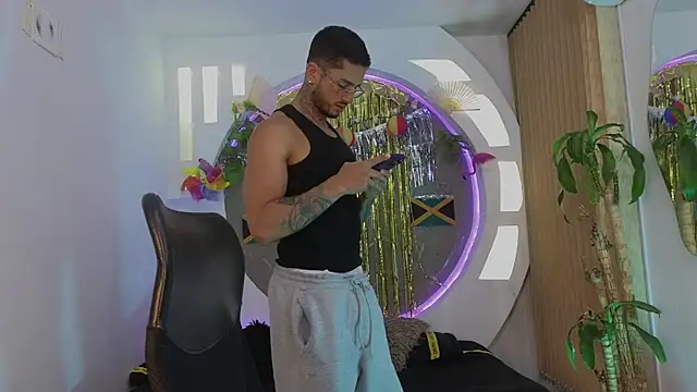 Alanrodgers online show from April 13, 1:48 pm