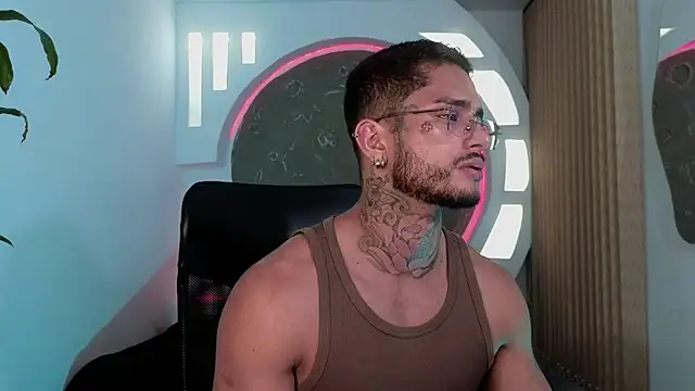 Snapshot of Alanrodgers chatting on January 6, 2:48 am Alanrodgers online show from January 6, 2:48 am