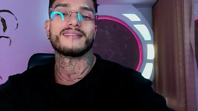 Snapshot of Alanrodgers chatting on December 22, 3:01 pm Alanrodgers online show from December 22, 3:01 pm