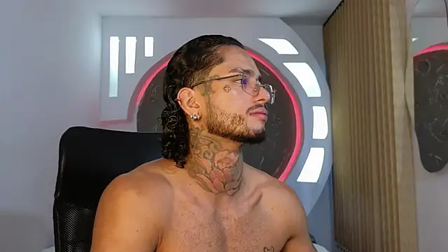 Snapshot of Alanrodgers chatting on November 15, 11:03 am Alanrodgers online show from November 15, 11:03 am