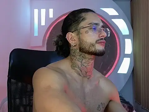 Snapshot of Alanrodgers chatting on November 27, 3:07 am Alanrodgers online show from November 27, 3:07 am