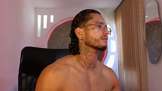 Snapshot of Alanrodgers chatting on November 17, 1:15 pm Alanrodgers online show from November 17, 1:15 pm