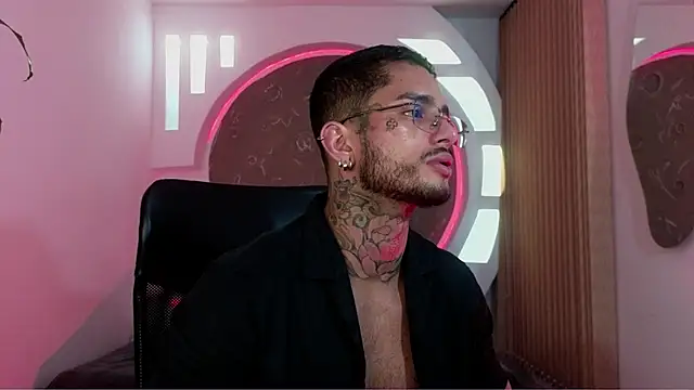 Snapshot of Alanrodgers chatting on January 14, 11:14 am Alanrodgers online show from January 14, 11:14 am