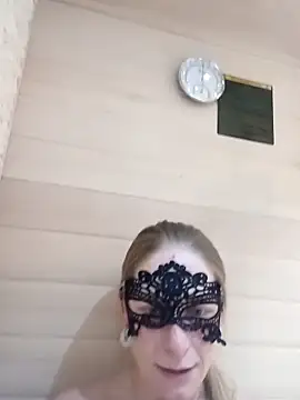 MelleEloa online show from February 6, 7:10 pm