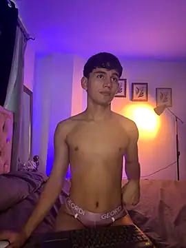 estebanperez 26 online show from December 2, 11:12 am