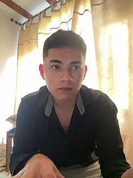 Santiagooo1233 online show from February 15, 10:20 pm