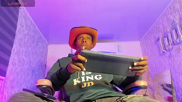 Snapshot of mike_aly chatting on November 16, 12:54 pm mike aly online show from November 16, 12:54 pm