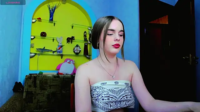 AlicaLOVEalisa777 online show from May 20, 6:38 pm