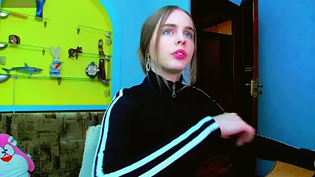 AlicaLOVEalisa777 online show from April 14, 6:24 pm