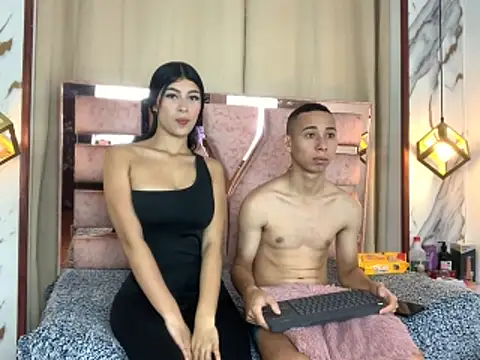 Antonella And Thiago online show from March 10, 1:26 pm