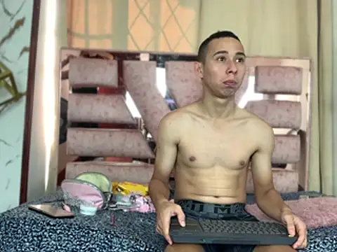 Antonella And Thiago online show from March 20, 1:23 pm