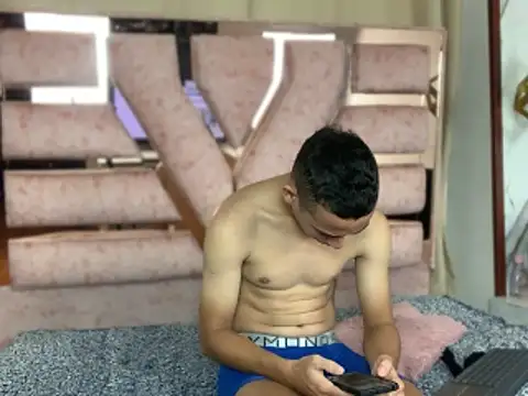 Antonella And Thiago online show from March 18, 1:24 pm