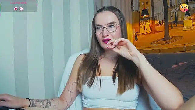 ALICE  ALICE69 online show from April 6, 8:10 pm