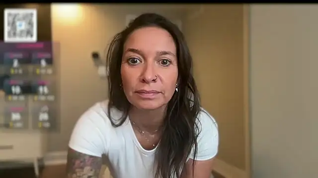 Snapshot of bribin5000 chatting on January 16, 8:35 pm bribin5000 online show from January 16, 8:35 pm