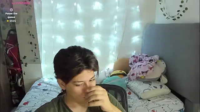 Felix kitty online show from December 19, 11:34 am