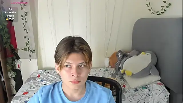 Felix kitty online show from December 3, 7:13 pm