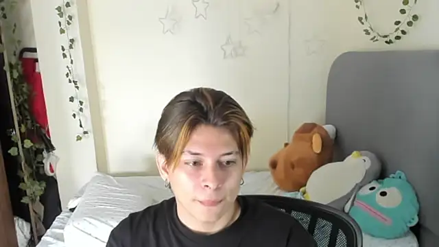 Snapshot of Felix_kitty chatting on November 11, 7:30 pm Felix kitty online show from November 11, 7:30 pm