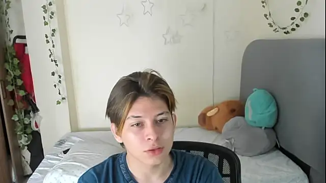 Snapshot of Felix_kitty chatting on November 12, 7:29 pm Felix kitty online show from November 12, 7:29 pm