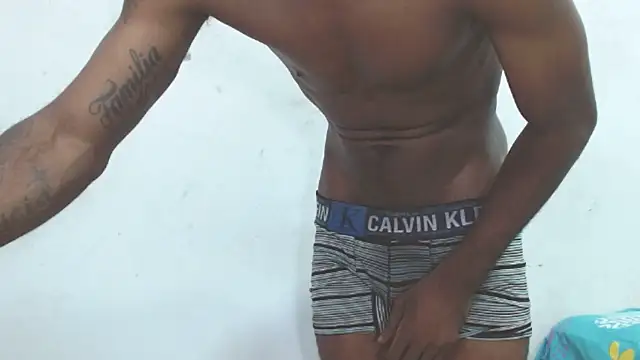 antonela-cris online show from December 15, 4:07 am