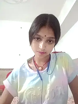 Mohnicute online show from May 11, 1:18 am