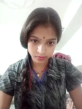 Mohnicute online show from May 7, 6:00 pm