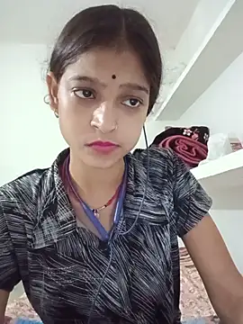 Mohnicute online show from May 13, 1:23 am