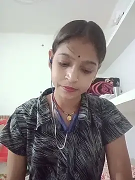 Mohnicute online show from May 13, 7:32 pm