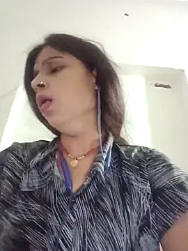Mohnicute online show from April 28, 7:29 pm