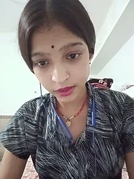 Mohnicute online show from May 12, 1:17 pm