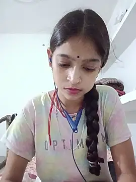 Mohnicute online show from May 30, 7:19 pm