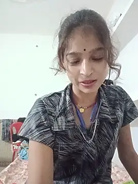 Mohnicute online show from May 23, 7:57 pm