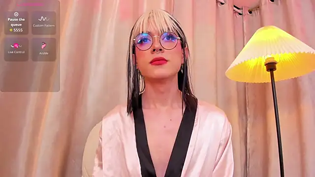 cleeo nile online show from November 18, 3:43 am