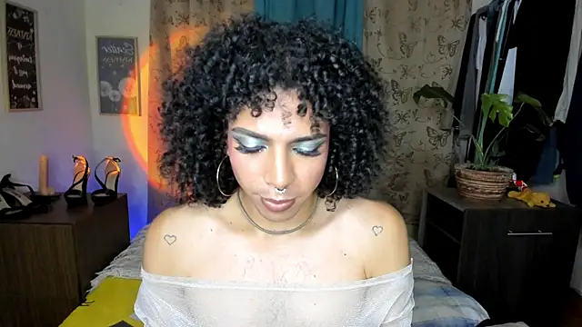 Angel White25 online show from April 28, 2:27 am