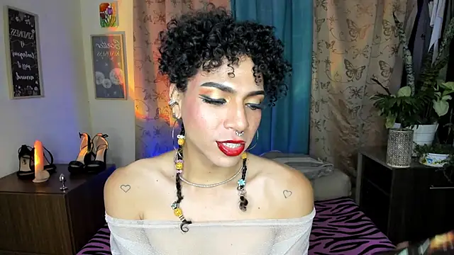 Angel White25 online show from May 10, 1:31 am