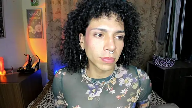 Angel White25 online show from May 26, 9:46 pm