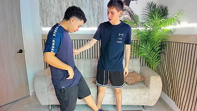 Justingsex1 online show from December 4, 5:17 am