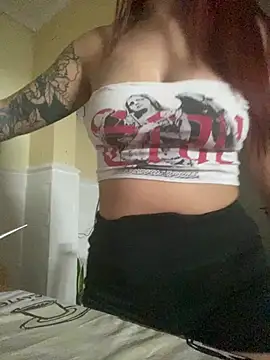 Snapshot of Taurina0105 chatting on March 2, 7:15 am Taurina0105 online show from March 2, 7:15 am