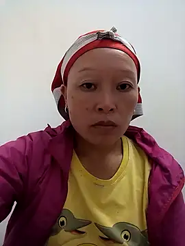 girl-hot2x online show from November 15, 5:22 am