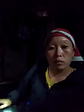 girl-hot2x online show from November 12, 12:31 pm