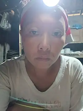 Snapshot of girl-hot2x chatting on June 26, 1:55 am girl-hot2x online show from June 26, 1:55 am