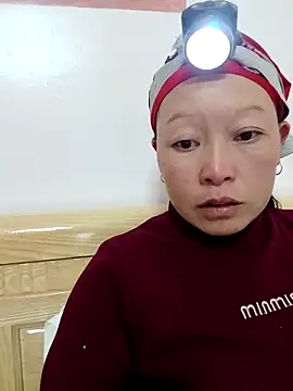 girl-hot2x online show from February 6, 1:40 pm