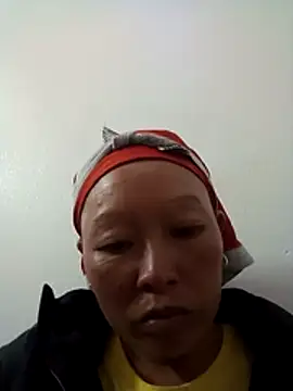 girl-hot2x online show from November 28, 11:21 am