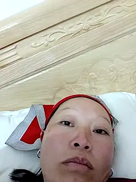 girl-hot2x online show from February 8, 2:37 pm