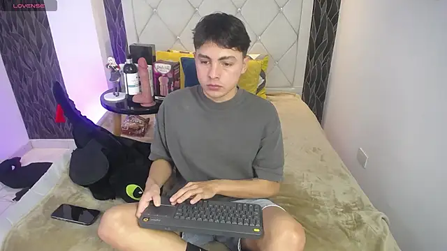 Samu FoXXX online show from December 16, 8:24 pm