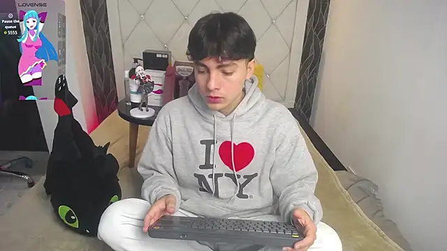 Samu FoXXX online show from November 19, 8:20 pm