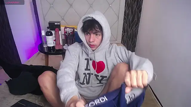 Samu FoXXX online show from November 22, 8:29 pm