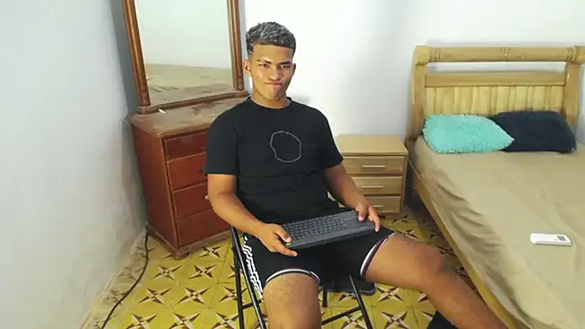 mathews    online show from December 18, 3:11 am