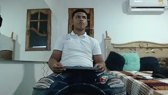 mathews    online show from November 18, 2:27 am