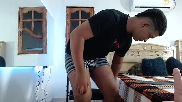 mathews    online show from November 20, 4:02 am